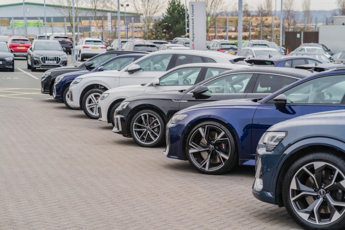 Audi Repair Specialist vs. Dealership Service What’s Best for Your Car 2