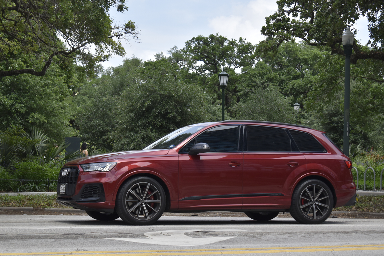 How an Audi Repair Specialist Diagnoses Complex Oil Leaks