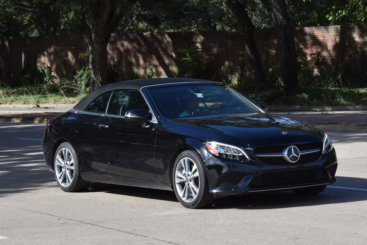 Mercedes Maintenance Mechanic vs. General Auto Repair What’s the Difference 5