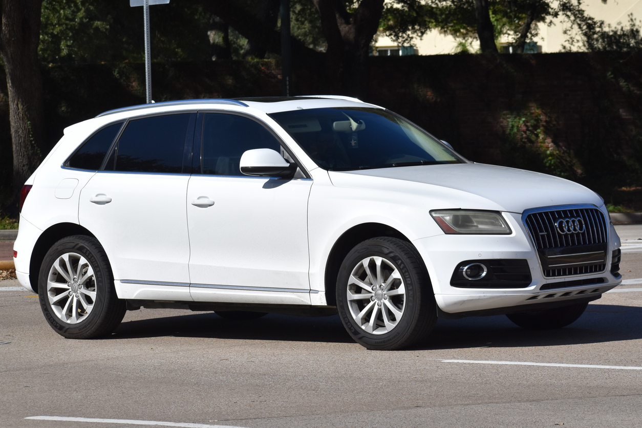 When to Seek Out an Audi Repair Specialist: Signs & Symptoms 2